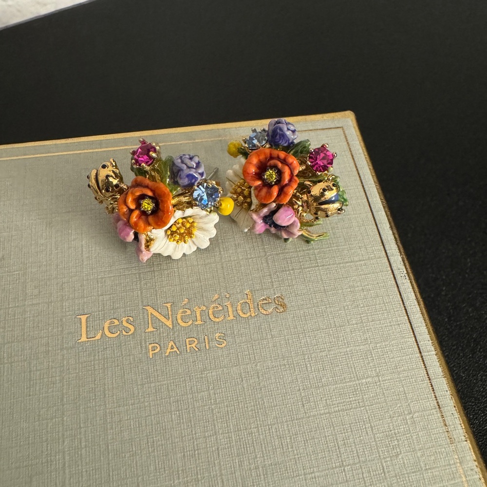 Les Nereides earrings